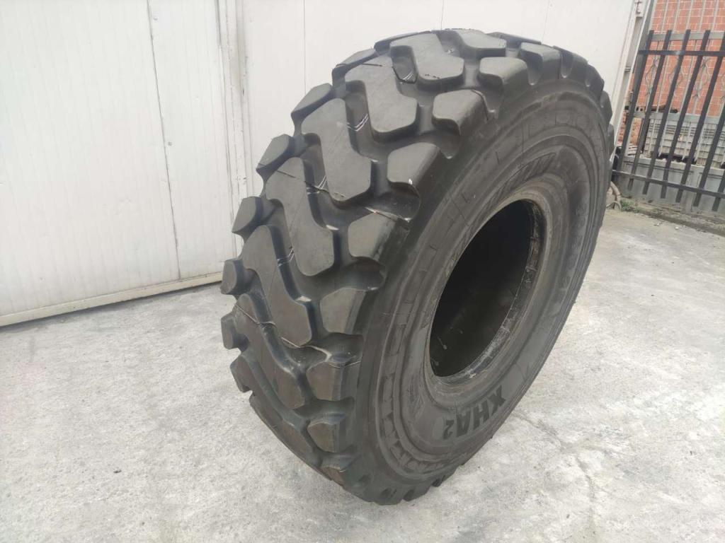 Michelin 20.5 R25 Photo 1