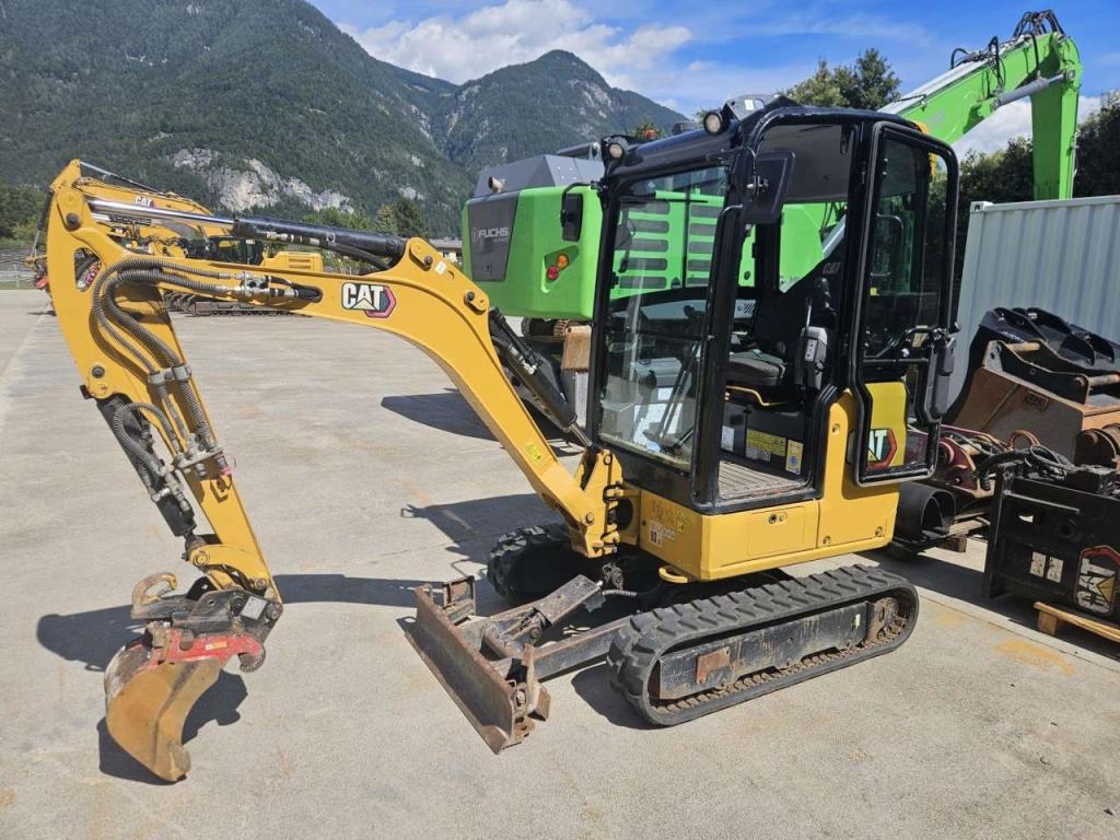 Caterpillar 301.8 Photo 1
