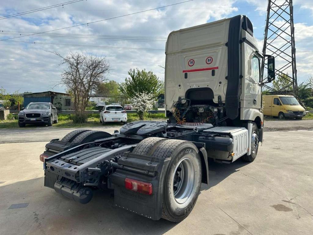 Mercedes-Benz Actros 1848 Photo 4