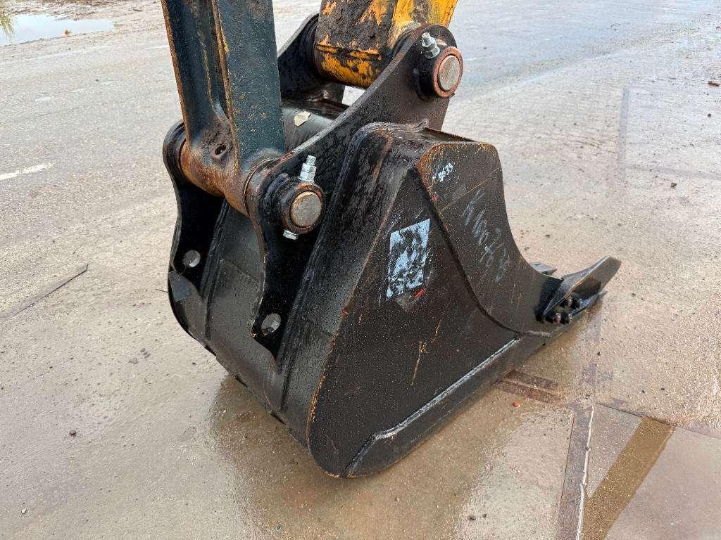 Hyundai HX300LR - 18m Long Reach / Auto Greasing Photo 15