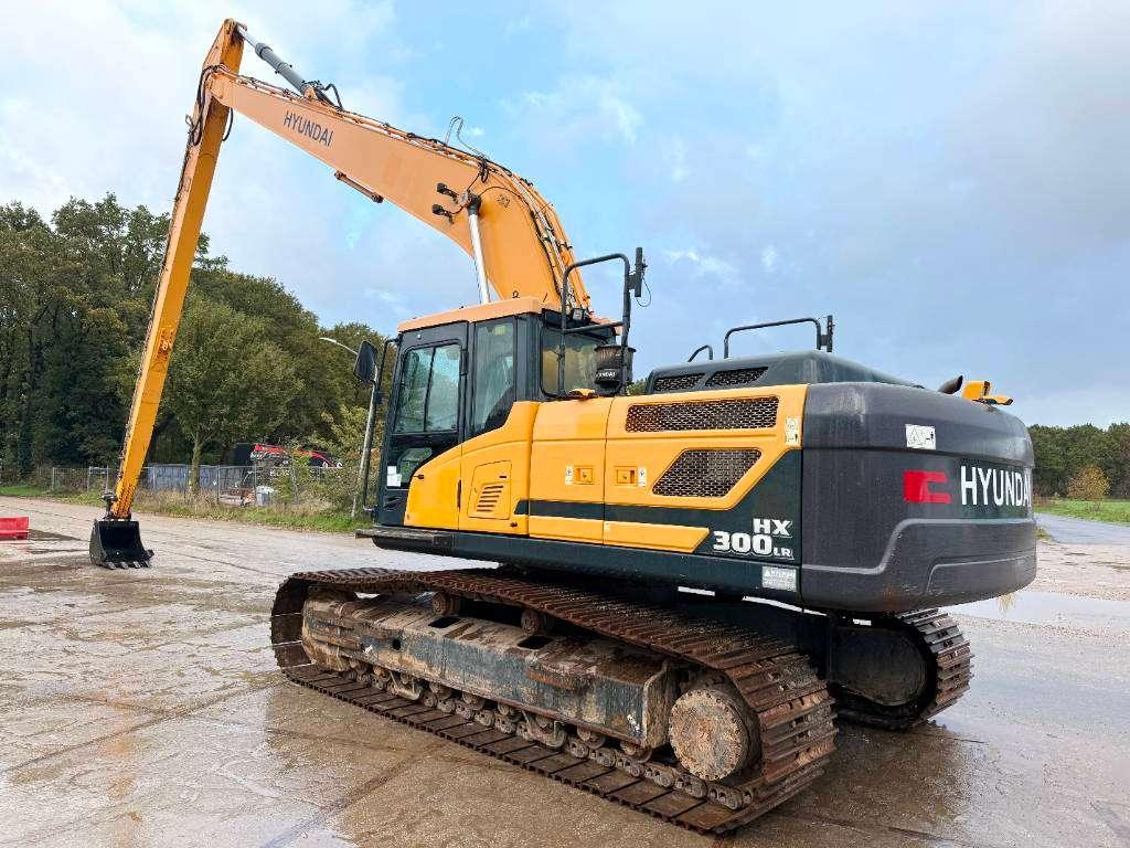Hyundai HX300LR - 18m Long Reach / Auto Greasing Photo 2