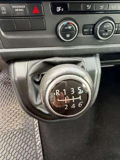 Volkswagen KOMBI 9 posti Photo 7