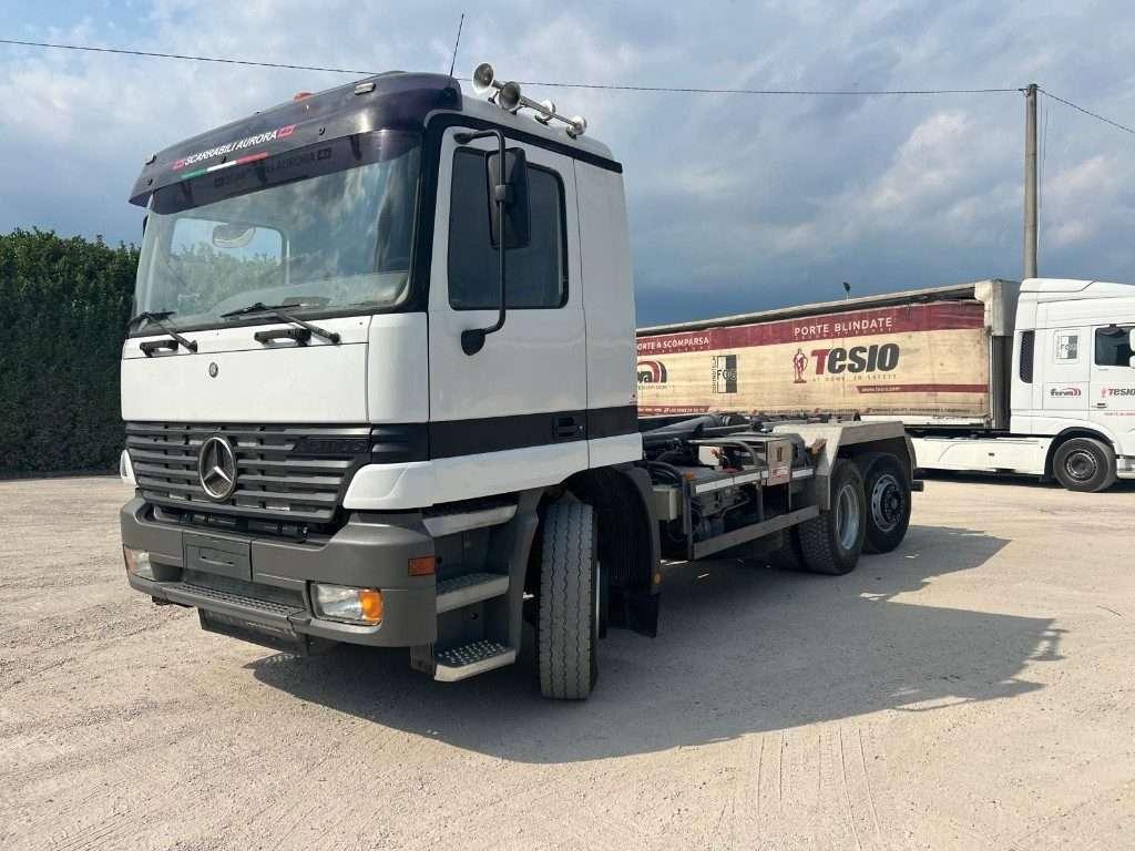 Mercedes-Benz 1840 Photo 2