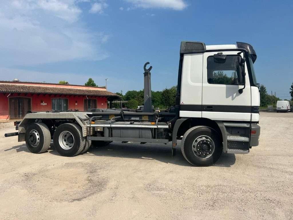 Mercedes-Benz 1840 Photo 8
