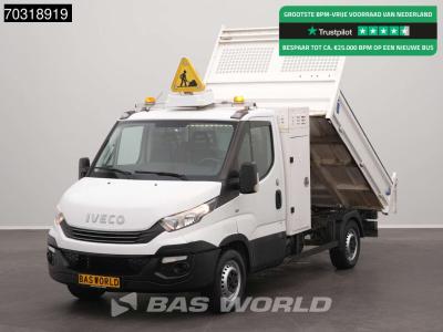 Iveco Daily 35S14 Automaat Open Laadbak met Kist 3.5t trekhaak Airco Cruise Euro6 Pritsche Pickup Open Bo sold by BAS World B.V.