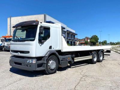 Renault Premium 370 6x2 sold by Massucco T. Srl