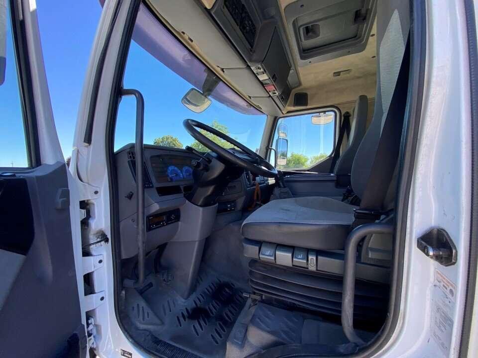 Renault Premium 370 6x2 Photo 5