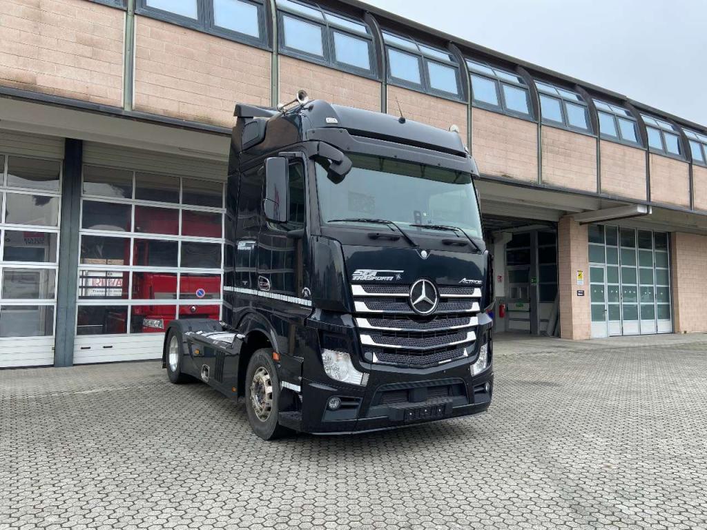 Mercedes-Benz 420 Euro 6 Photo 16
