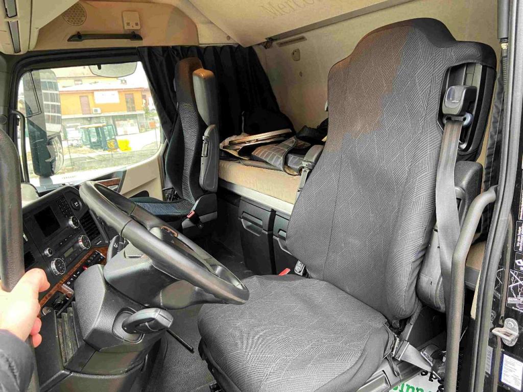 Mercedes-Benz 420 Euro 6 Photo 19