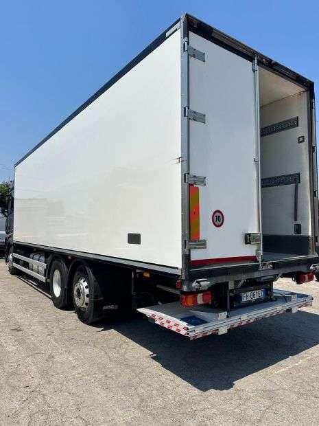 Mercedes-Benz actros 2548 Photo 4