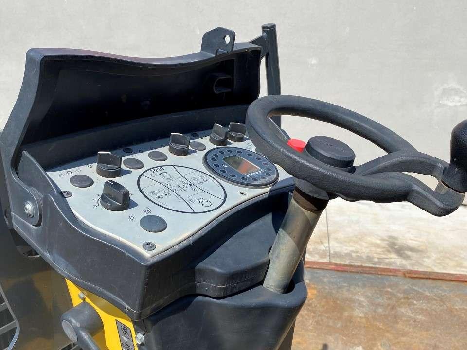 Bomag BW80-AD Photo 9