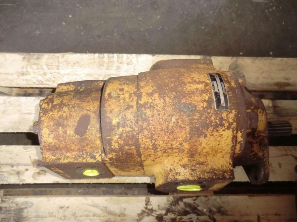 Hydraulic pump for Caterpillar 988B Photo 3