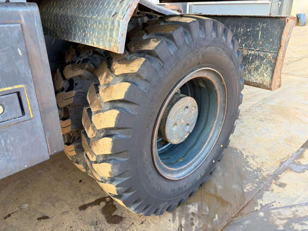 Komatsu PW148-10 Photo 10