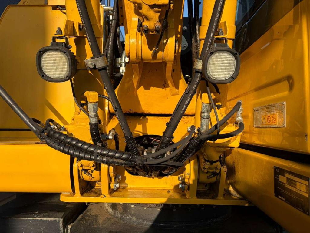 Komatsu PW148-10 Photo 21