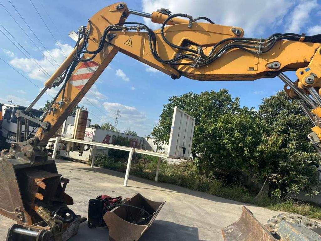 Liebherr 914 Photo 11