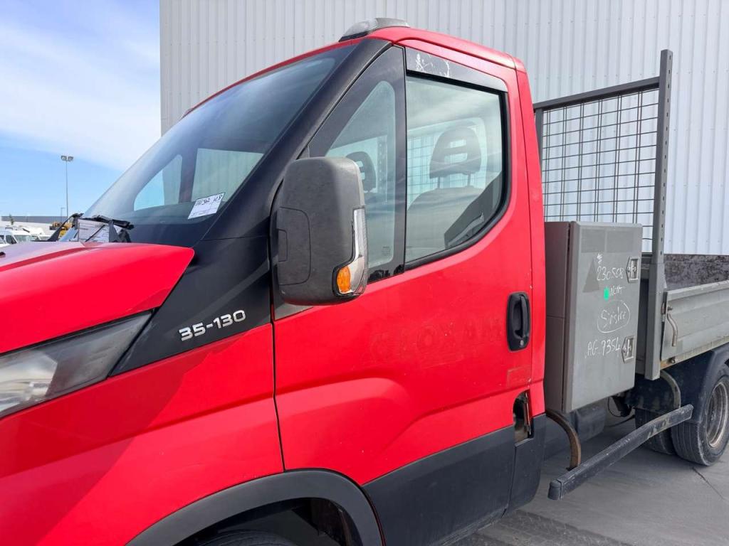 Iveco DAILY 35-130 Photo 14