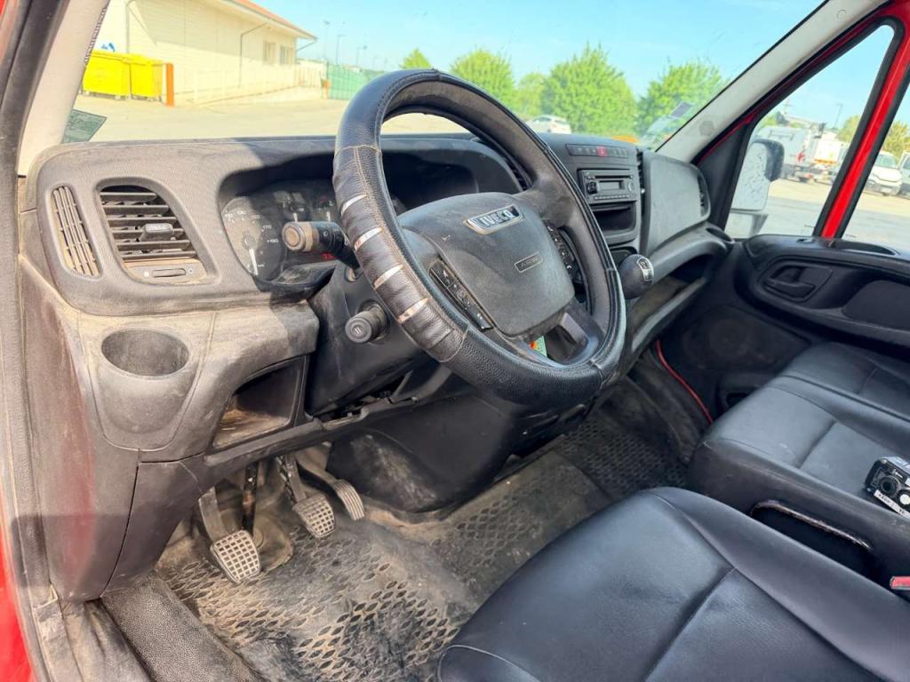 Iveco DAILY 35-130 Photo 15