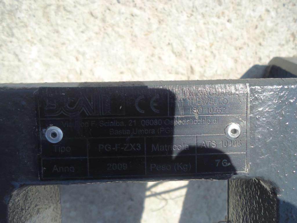 Grid for Hitachi ZAXIS 210.3-240.3-350.3 Photo 4