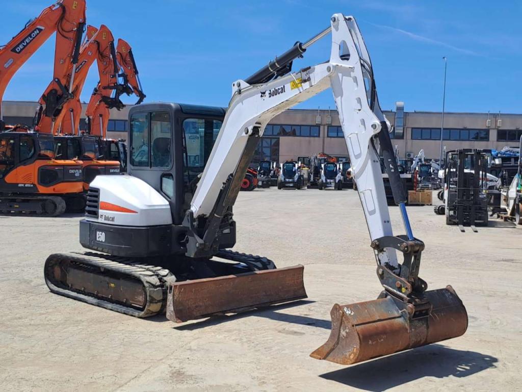 Bobcat E50 Photo 7