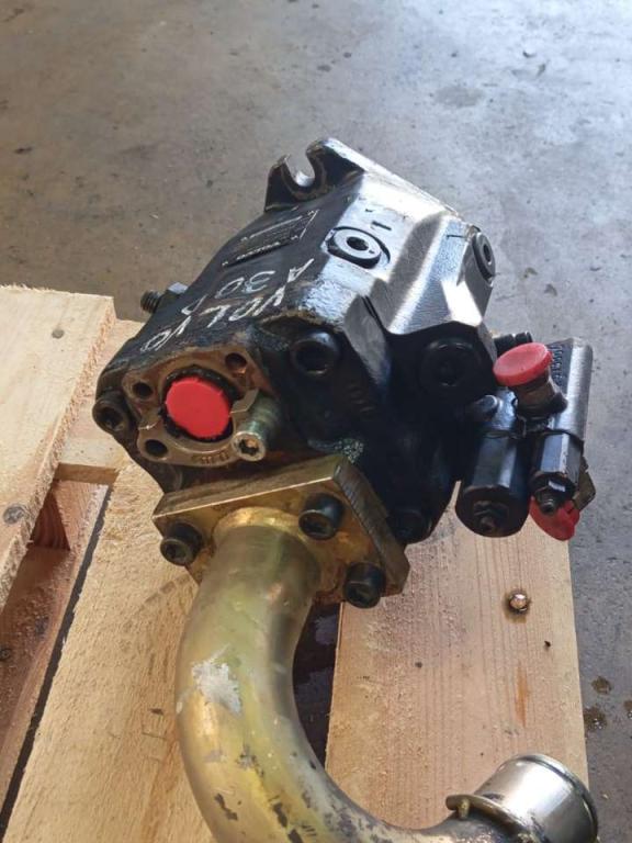 Hydraulic pump for Volvo A 30 D Photo 2