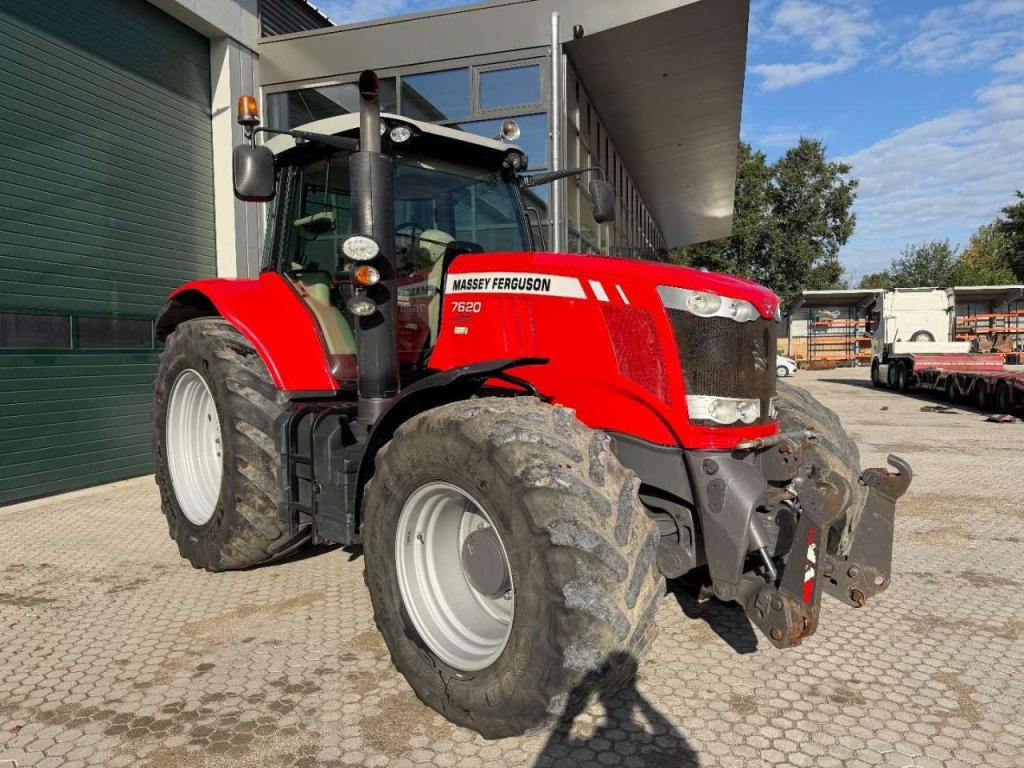 Massey Ferguson 7620 Dyna 6 Air Brakes - Front Linkage Photo 2