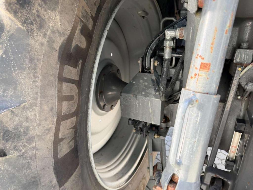 Massey Ferguson 7620 Dyna 6 Air Brakes - Front Linkage Photo 30