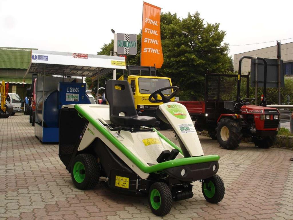 Etesia BAHIA 2 MKHE MOTORE KAWASAKI 16 HP BICILINDRICO Photo 1