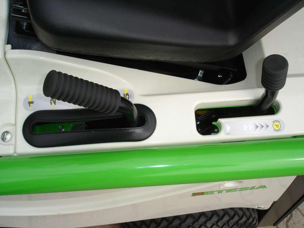 Etesia BAHIA 2 MKHE MOTORE KAWASAKI 16 HP BICILINDRICO Photo 8