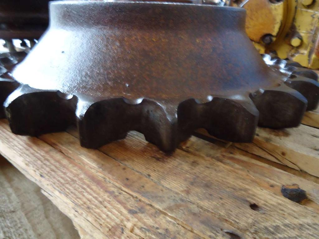 Sprocket for Fiat Allis FE18 Photo 4
