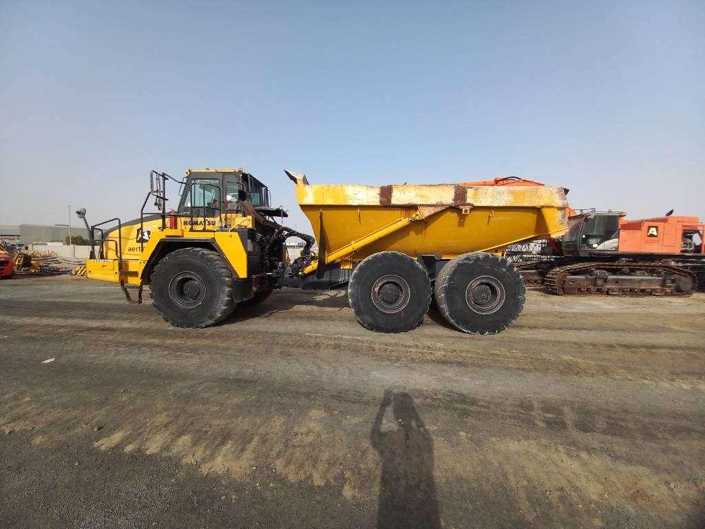 Komatsu HM400-3R (4pcs available for sale in Abu Dhabi) Photo 1
