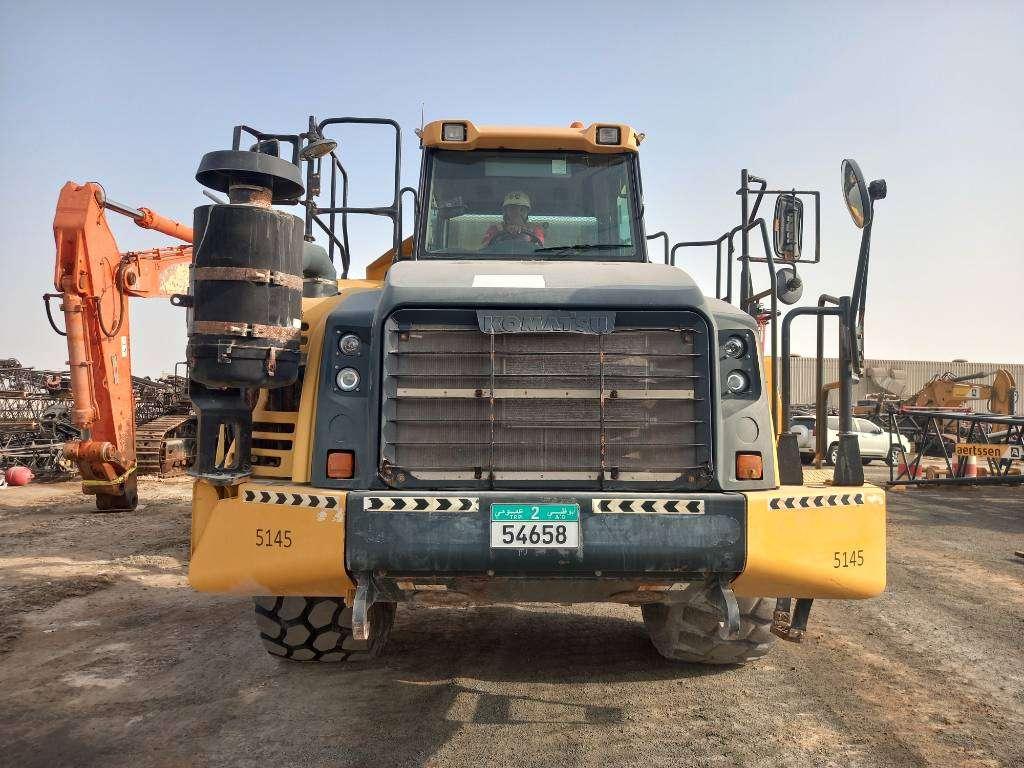 Komatsu HM400-3R (4pcs available for sale in Abu Dhabi) Photo 3