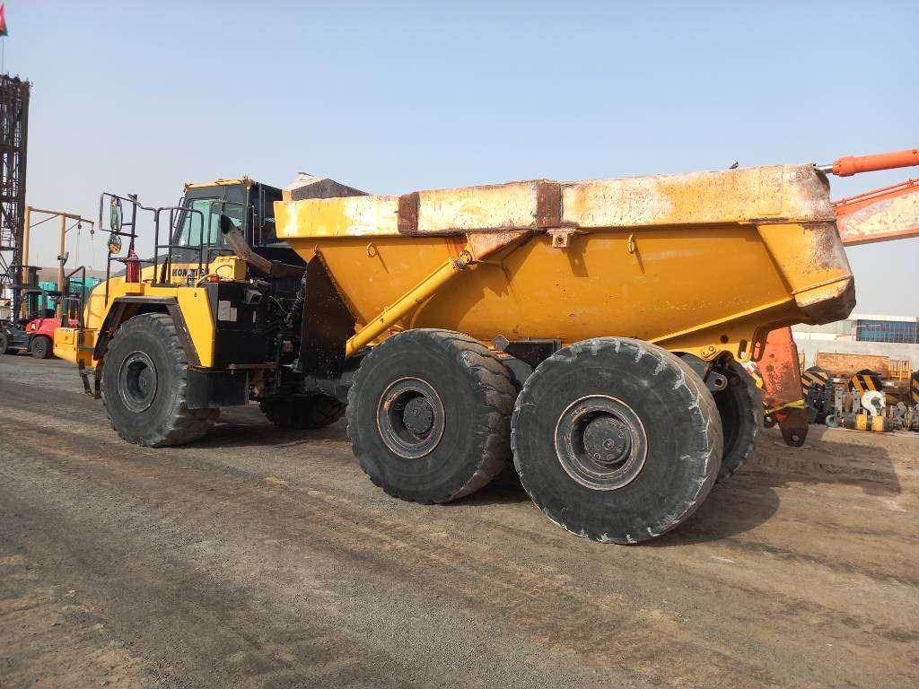 Komatsu HM400-3R (4pcs available for sale in Abu Dhabi) Photo 5