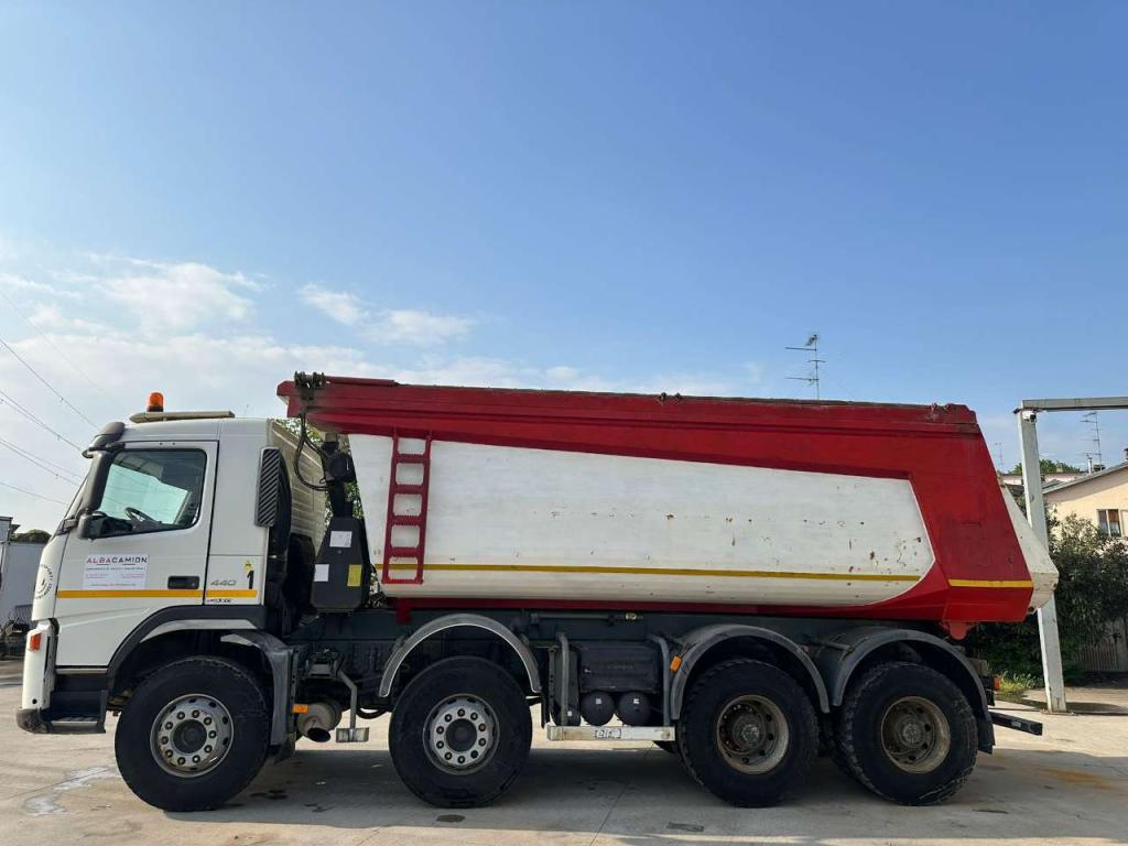 Volvo FM 12 440 Photo 2