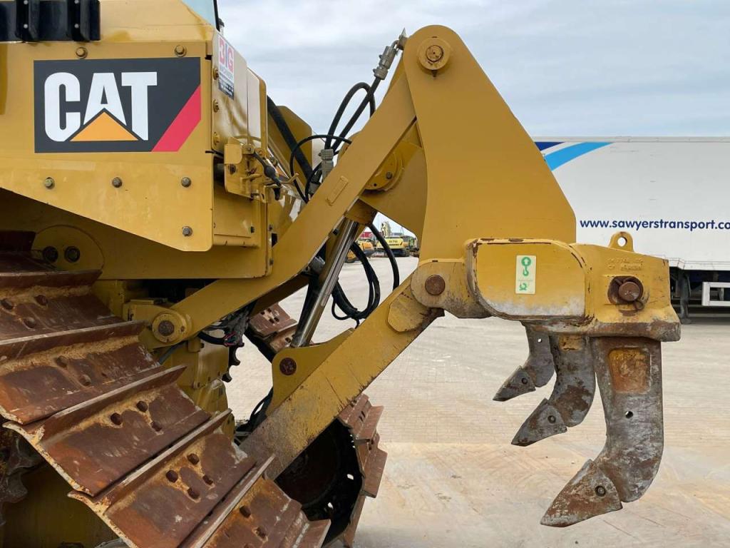 Caterpillar D6T LGP Photo 18
