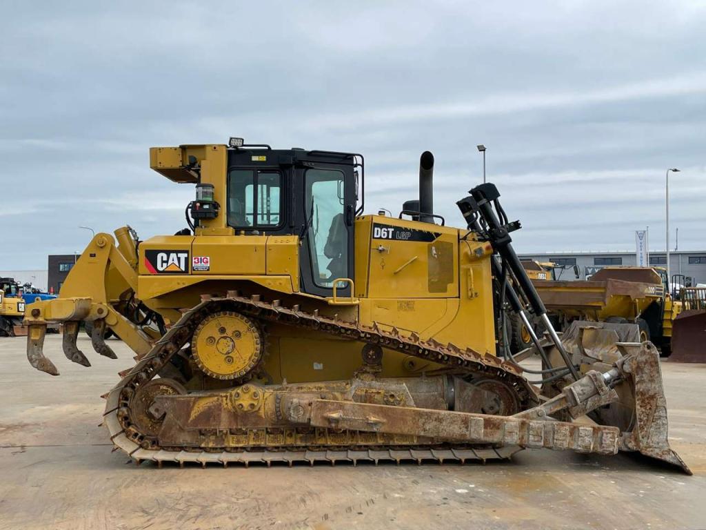 Caterpillar D6T LGP Photo 6