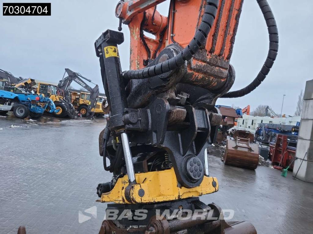 Hitachi ZX300 LC -6 Photo 15