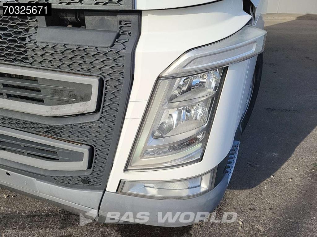 Volvo FH 460 4X2 2x Tanks Standklima Photo 10
