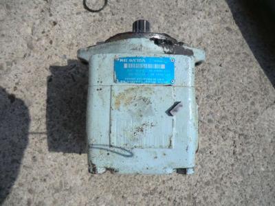 Hydraulic pump for Volvo L120C sold by CERVETTI TRACTOR Srl