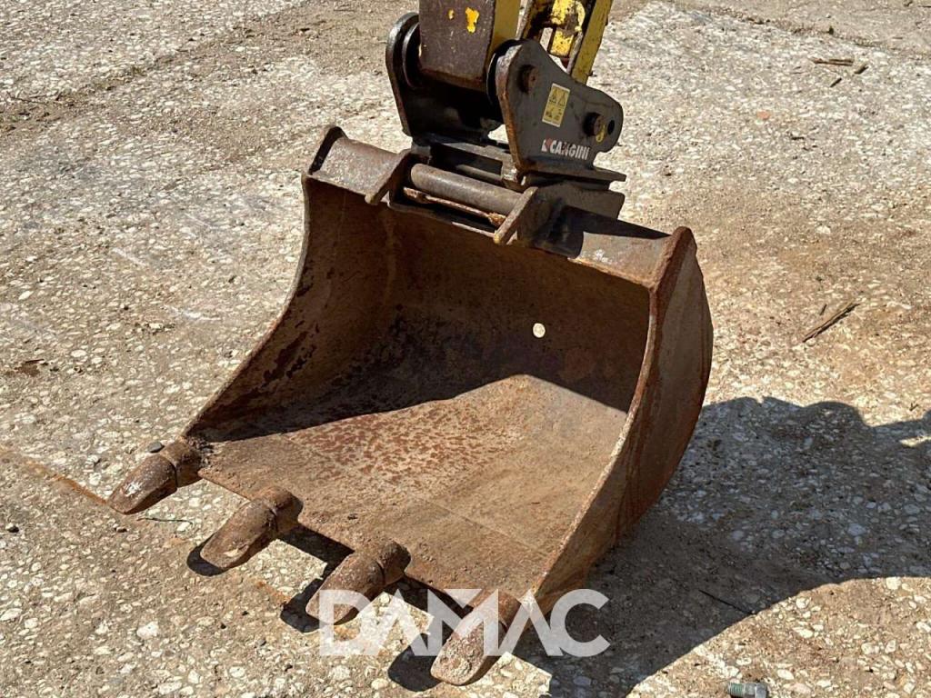 Komatsu PC26MR-3 Photo 15