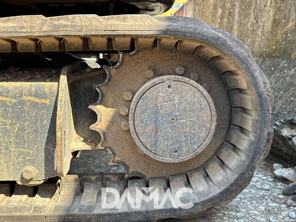 Komatsu PC26MR-3 Photo 17