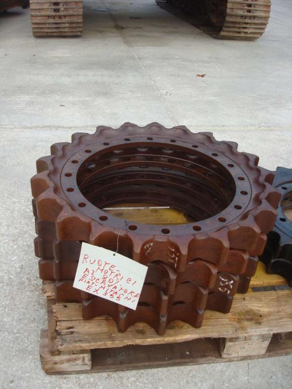 Sprocket for Fiat Hitachi EX 355 Photo 1