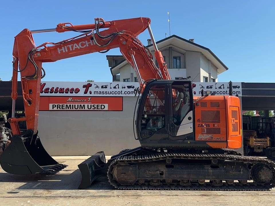Hitachi ZX225USLC-6 Photo 2