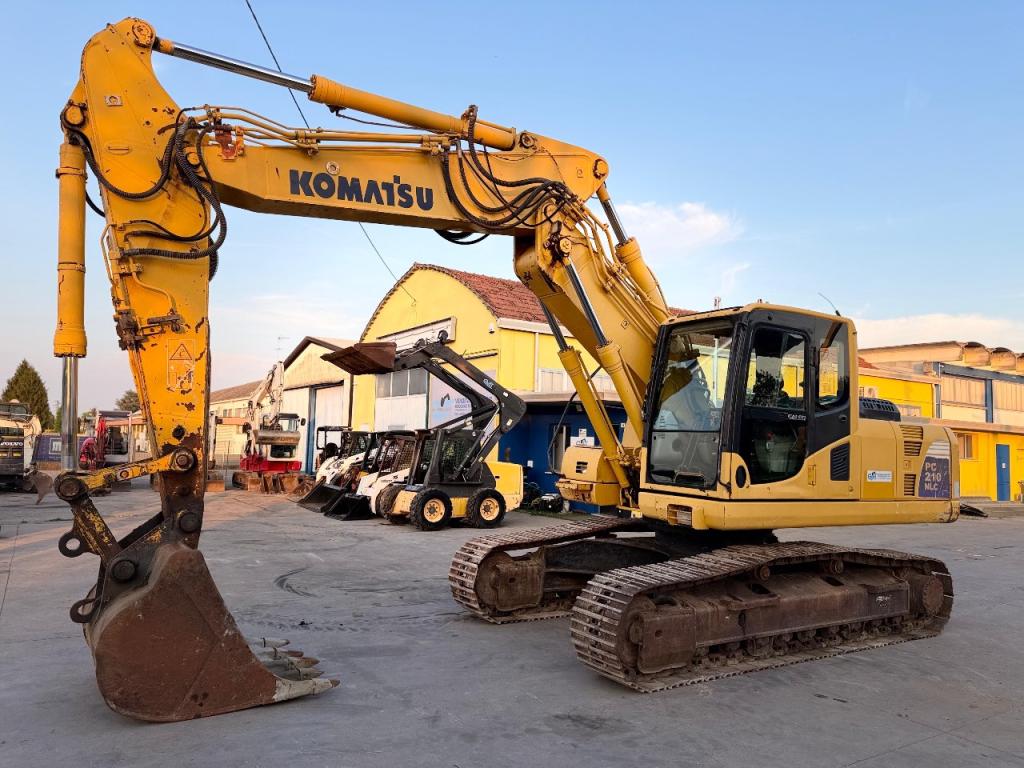 Komatsu PC210NLC-8 Photo 3