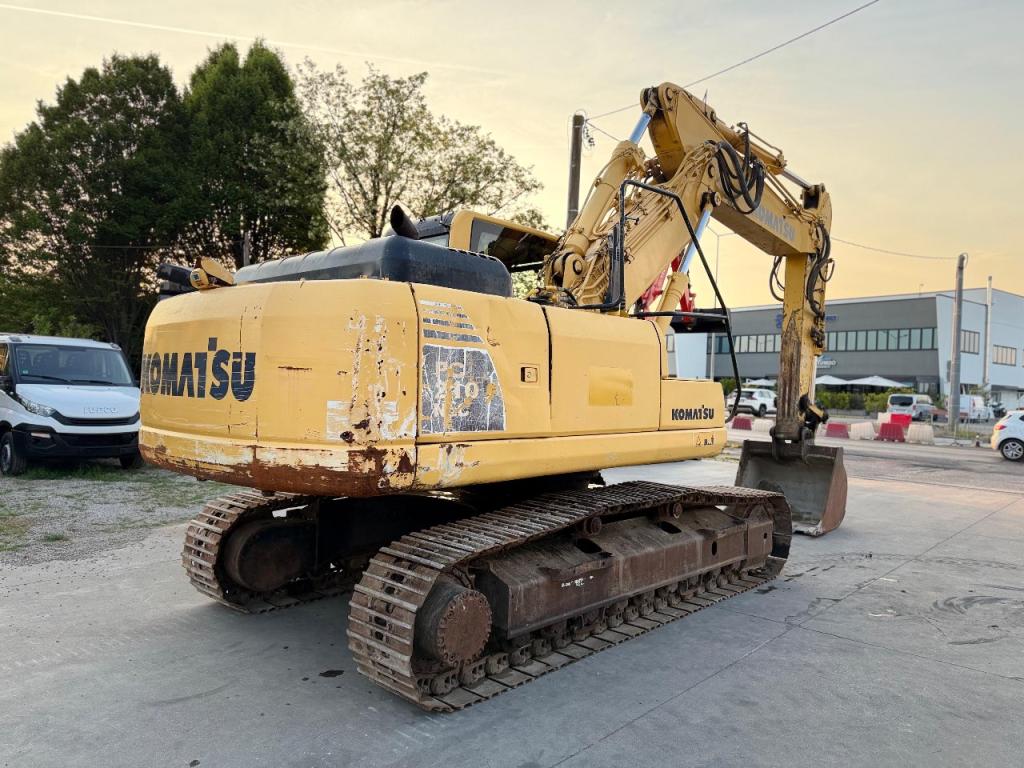 Komatsu PC210NLC-8 Photo 6