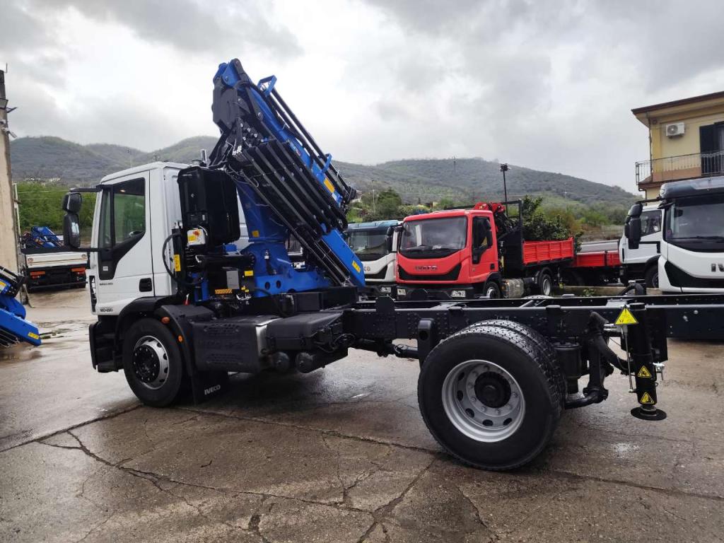 Iveco EUROCARGO 180-250 Photo 15