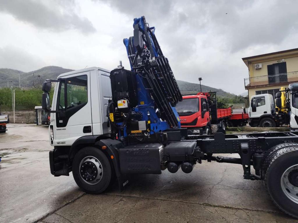 Iveco EUROCARGO 180-250 Photo 9