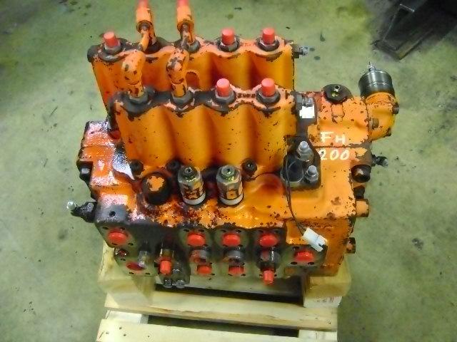 Hydraulic distributor for Fiat Hitachi FH 200 Photo 1