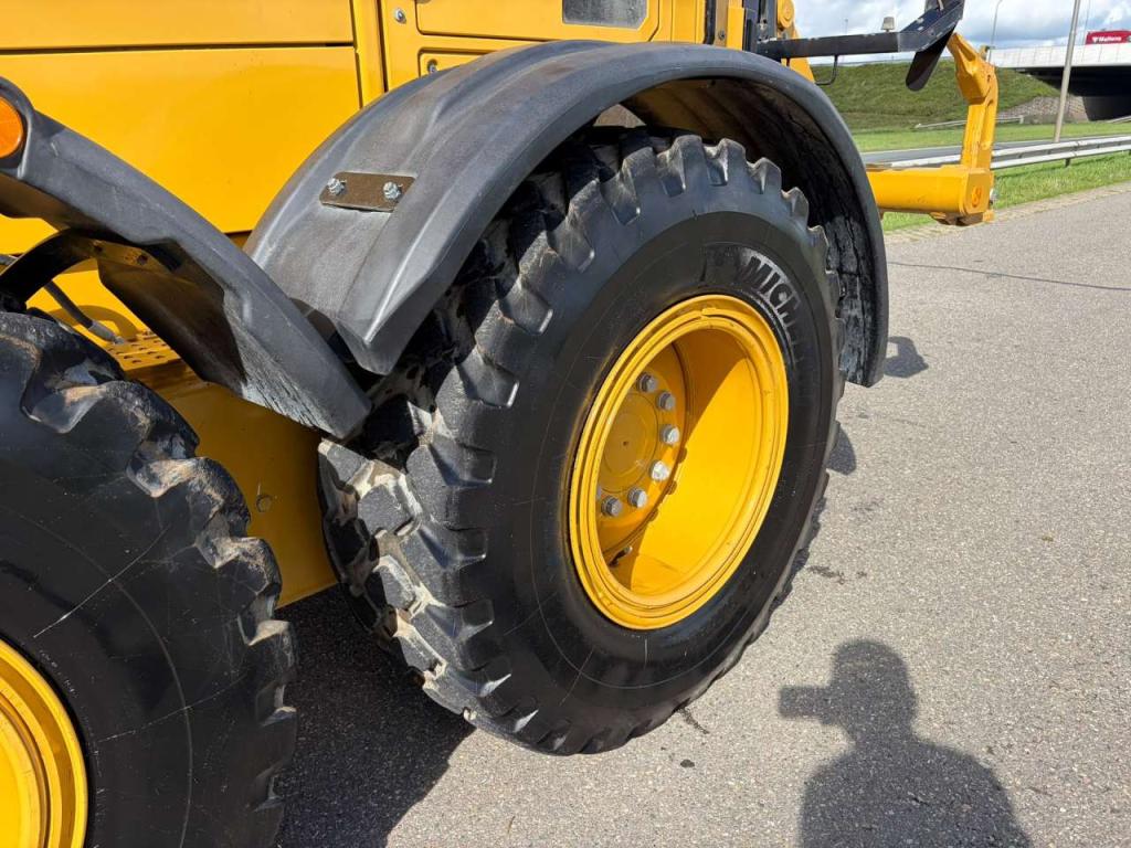 Caterpillar 140 AWD 15A CE / TUV / EPA Trimble prepared Photo 12