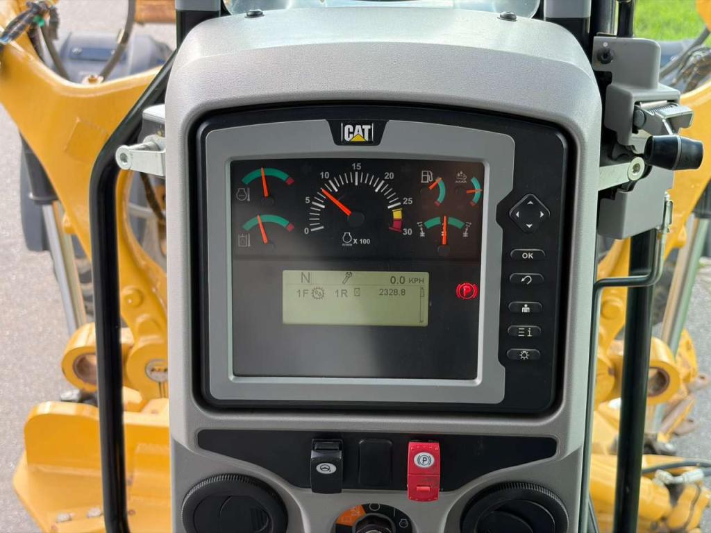 Caterpillar 140 AWD 15A CE / TUV / EPA Trimble prepared Photo 26