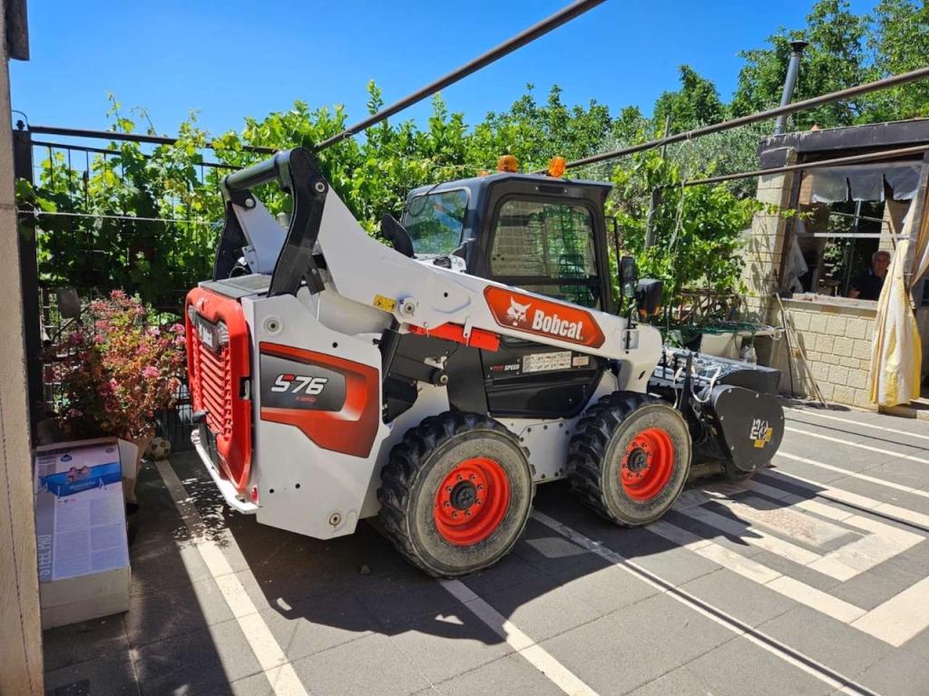 Bobcat S76R Photo 2